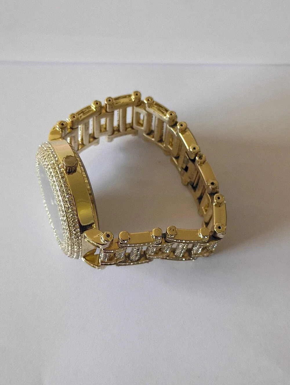 Techno Pavé Model 9109, a luxury-style, iced-out quartz watch